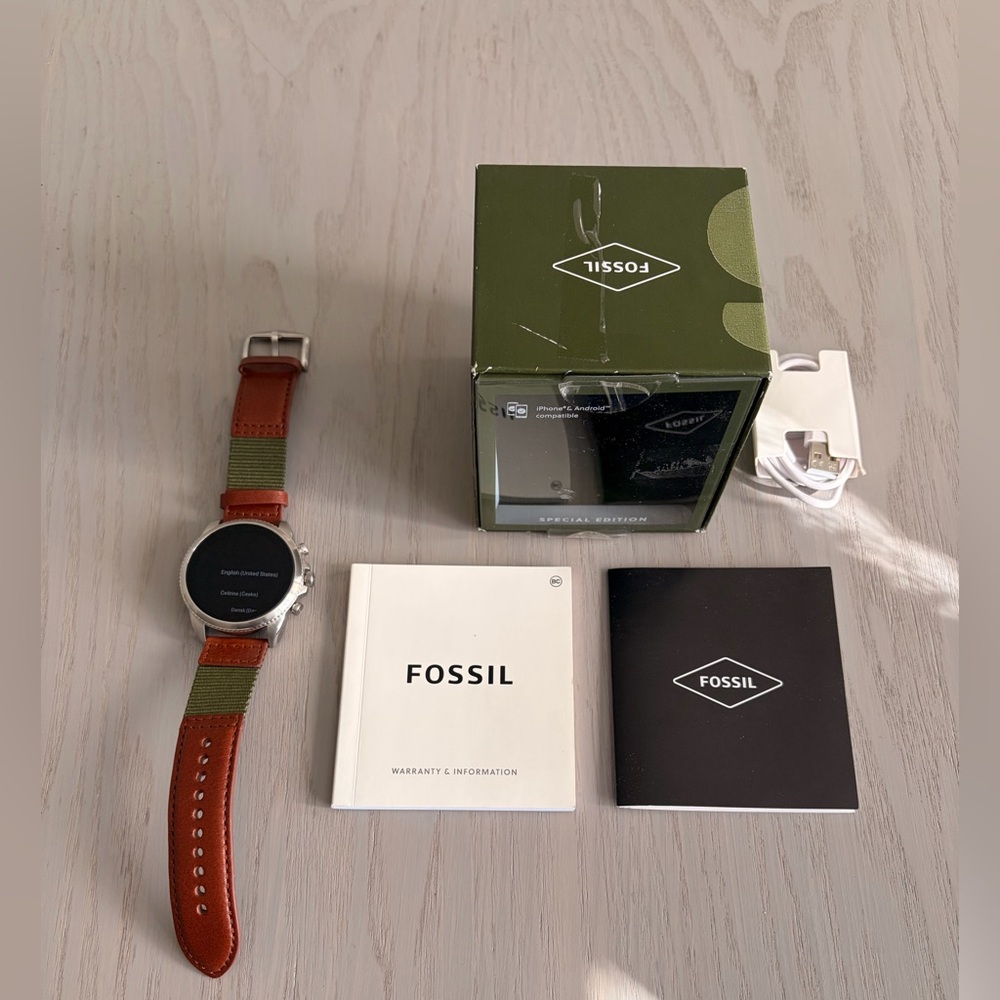 Fossil Men Gen 6 Smartwatch Venture Edition Olive Fabric&Leather FTW4068 (P35)